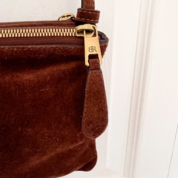 ✨ NWT ✨ - Banana Republic - Suede Bag with adjustable strap - Picture 6 of 15